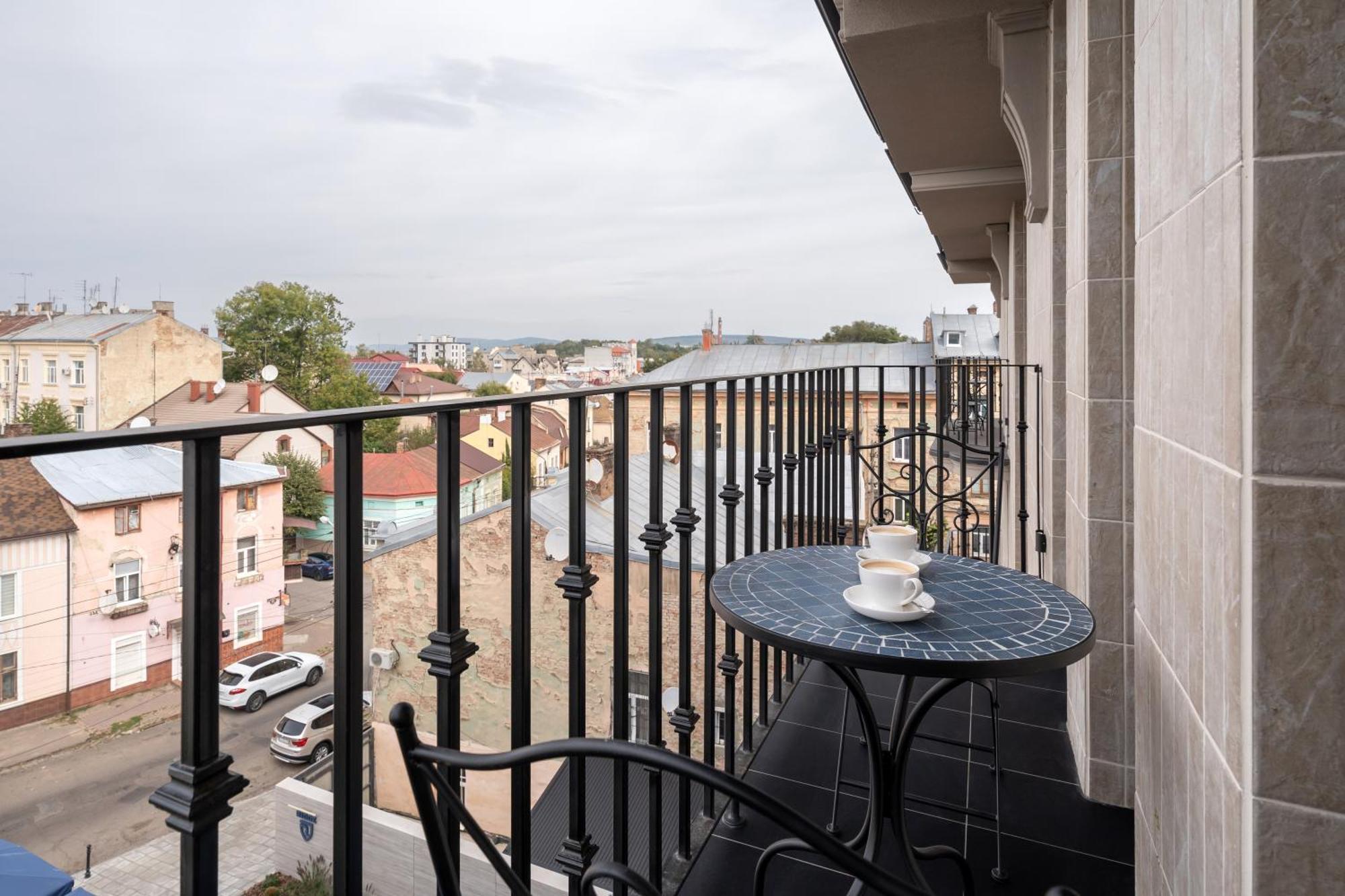 Ridge Apartments Chernivtsi Luaran gambar